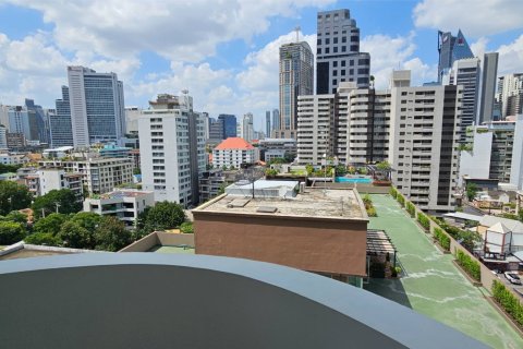 Condominio de 3 dormitorios en Khlong Toei, Bangkok, Tailandia № 123814 - foto 12