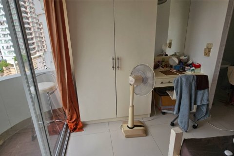 Condominio de 3 dormitorios en Khlong Toei, Bangkok, Tailandia № 123814 - foto 13