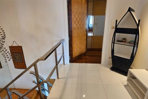 Condominio de 3 dormitorios en Khlong Toei, Bangkok, Tailandia № 123814 - foto 25