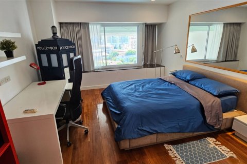 Condominio de 3 dormitorios en Khlong Toei, Bangkok, Tailandia № 123814 - foto 15