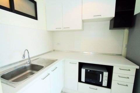 Condominio de 2 dormitorios en Yan Nawa, Bangkok, Tailandia № 76170 - foto 5