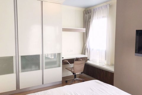 Condominio de 2 dormitorios en Yan Nawa, Bangkok, Tailandia № 76170 - foto 8