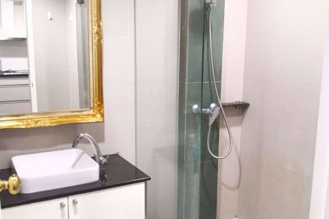Condominio de 1 dormitorio en Phra Khanong, Bangkok, Tailandia № 76172 - foto 6