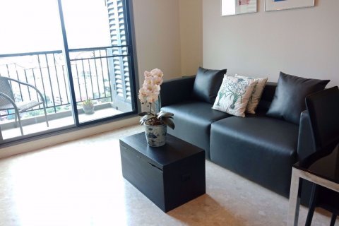 Condo in Khlong Toei, Bangkok, Thailand, 1 bedroom № 76171 - photo 2