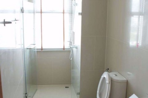 Condominio de 1 dormitorio en Khlong San, Bangkok, Tailandia № 76173 - foto 8
