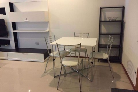 Condominio de 1 dormitorio en Khlong San, Bangkok, Tailandia № 76173 - foto 4