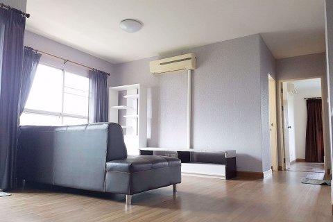 Condominio de 2 dormitorios en Phra Khanong, Bangkok, Tailandia № 76169 - foto 2