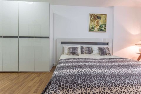 Condominio de 1 dormitorio en Watthana, Bangkok, Tailandia № 76285 - foto 11