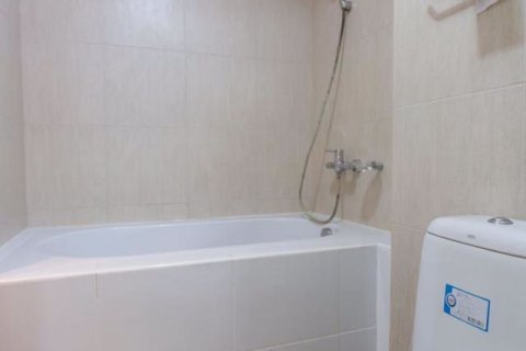 Condominio de 1 dormitorio en Watthana, Bangkok, Tailandia № 76285 - foto 16