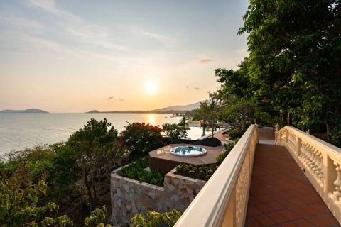 Chalet de 8 dormitorios en Surat Thani, Tailandia № 124498 - foto 7