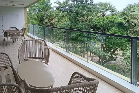 Condominio de 3 dormitorios en Phuket, Tailandia № 131483 - foto 2