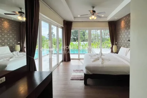 Casa de 4 dormitorios en Phuket, Tailandia № 131442 - foto 11