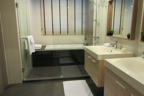Condominio de 3 dormitorios en Huai Khwang, Bangkok, Tailandia № 77195 - foto 14