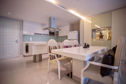 Condominio de 3 dormitorios en Watthana, Bangkok, Tailandia № 77190 - foto 7