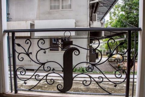 Condominio de 3 dormitorios en Watthana, Bangkok, Tailandia № 77190 - foto 9