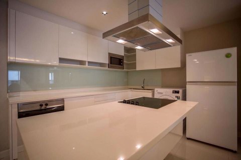 Condominio de 3 dormitorios en Watthana, Bangkok, Tailandia № 77190 - foto 12