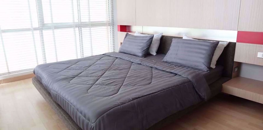 Condominio de 2 dormitorios en Watthana, Bangkok, Tailandia № 77192