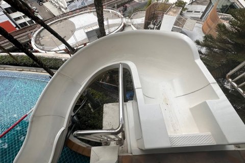Estudio en el condominio en Watthana, Bangkok, Tailandia № 142634 - foto 16