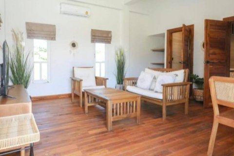 Chalet de 4 dormitorios en Surat Thani, Tailandia № 132949 - foto 10