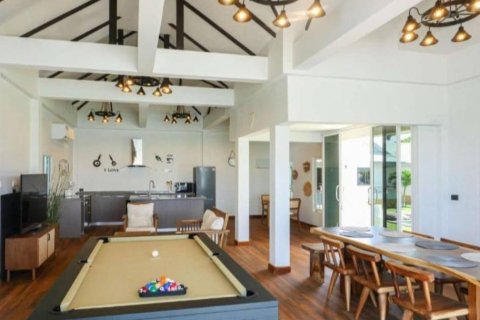Chalet de 4 dormitorios en Surat Thani, Tailandia № 132949 - foto 8