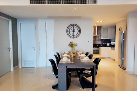 Condo in Pattaya, Thailand, 2 bedrooms № 8416 - photo 12