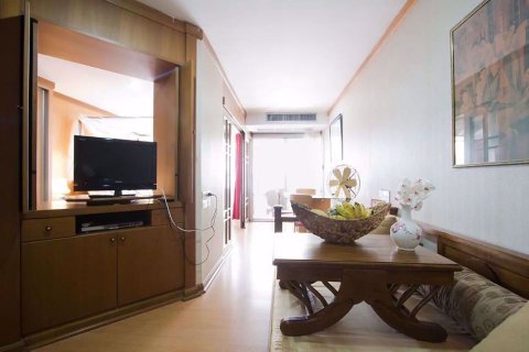Condominio de 1 dormitorio en Khlong Toei, Bangkok, Tailandia № 76746 - foto 4