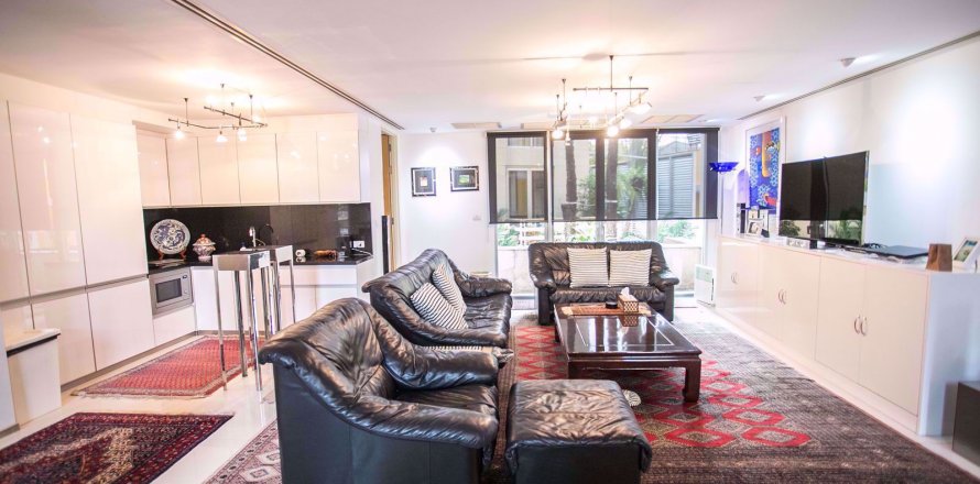 House in Yan Nawa, Bangkok, Thailand 4 bedrooms № 76745