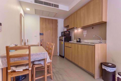 Condo à Pathum Wan, Bangkok, Thaïlande, 1 chambre  № 76747 - photo 9