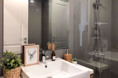 Condominio de 1 dormitorio en Bang Rak, Bangkok, Tailandia № 76312 - foto 7