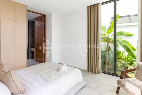 Casa de 4 dormitorios en Bang Tao, Tailandia № 130889 - foto 15