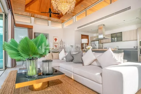 Casa de 3 dormitorios en Phuket, Tailandia № 130879 - foto 4