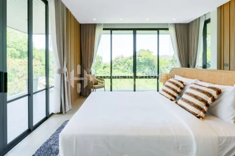 Casa de 4 dormitorios en Rawai, Tailandia № 130880 - foto 17