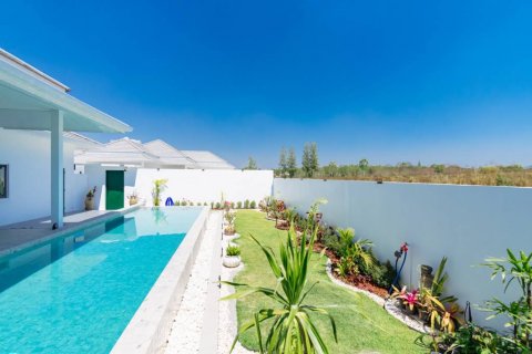 Chalet de 3 dormitorios en Hua Hin, Tailandia № 120291 - foto 4