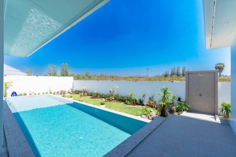 Chalet de 3 dormitorios en Hua Hin, Tailandia № 120291 - foto 3
