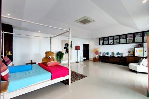 Casa de 3 dormitorios en Pattaya, Tailandia № 80804 - foto 21