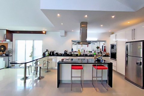 Casa de 3 dormitorios en Pattaya, Tailandia № 80804 - foto 14