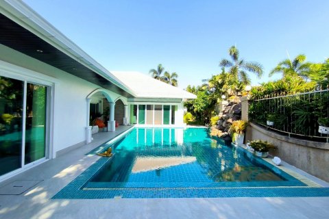 Casa de 3 dormitorios en Pattaya, Tailandia № 80804 - foto 5
