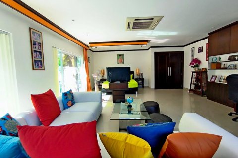 Casa de 3 dormitorios en Pattaya, Tailandia № 80804 - foto 27