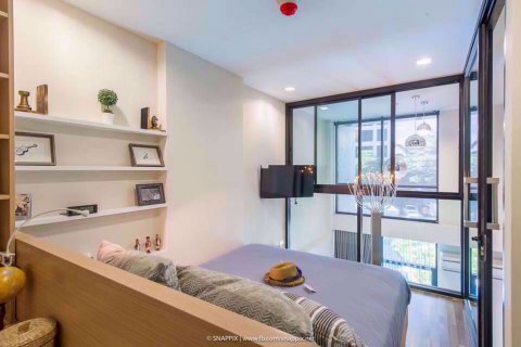 Dúplex de 1 dormitorio en Bang Na, Bangkok, Tailandia № 77092 - foto 6