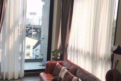 Dúplex de 1 dormitorio en Bang Na, Bangkok, Tailandia № 77092 - foto 2