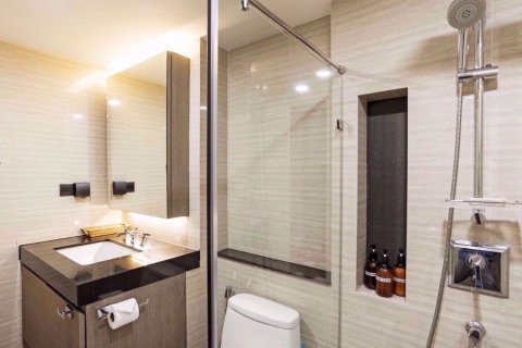 Condominio de 1 dormitorio en Pathum Wan, Bangkok, Tailandia № 77095 - foto 8