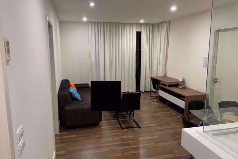 Condo à Phra Khanong, Bangkok, Thaïlande, 2 chambres № 77090
