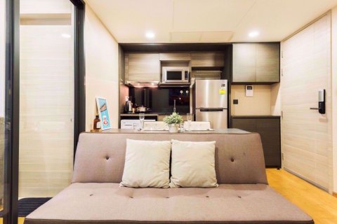Condominio de 1 dormitorio en Pathum Wan, Bangkok, Tailandia № 77096 - foto 3