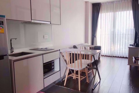 Condominio de 1 dormitorio en Watthana, Bangkok, Tailandia № 77091 - foto 3