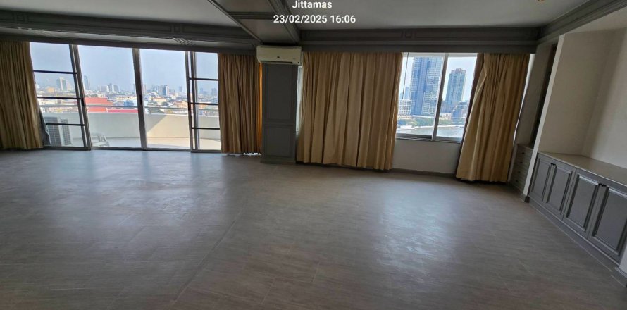 Condominio de 3 dormitorios en Khlong San, Bangkok, Tailandia № 125743