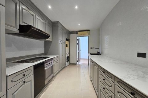 Condominio de 3 dormitorios en Khlong San, Bangkok, Tailandia № 125743 - foto 7