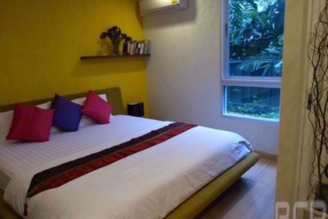 Condominio de 1 dormitorio en Khlong Toei, Bangkok, Tailandia № 77158 - foto 3