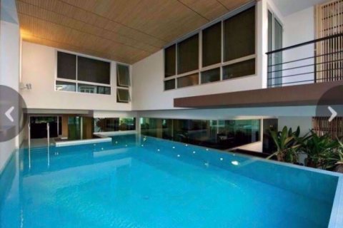 Condominio de 1 dormitorio en Khlong Toei, Bangkok, Tailandia № 77158 - foto 6