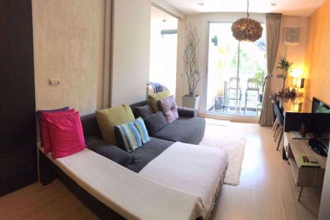 Condominio de 1 dormitorio en Khlong Toei, Bangkok, Tailandia № 77158 - foto 2