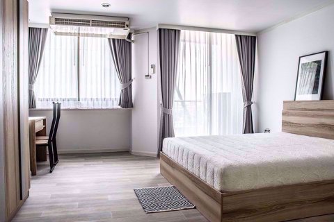 Studio in the Condo in Watthana, Bangkok, Thailand  № 77159